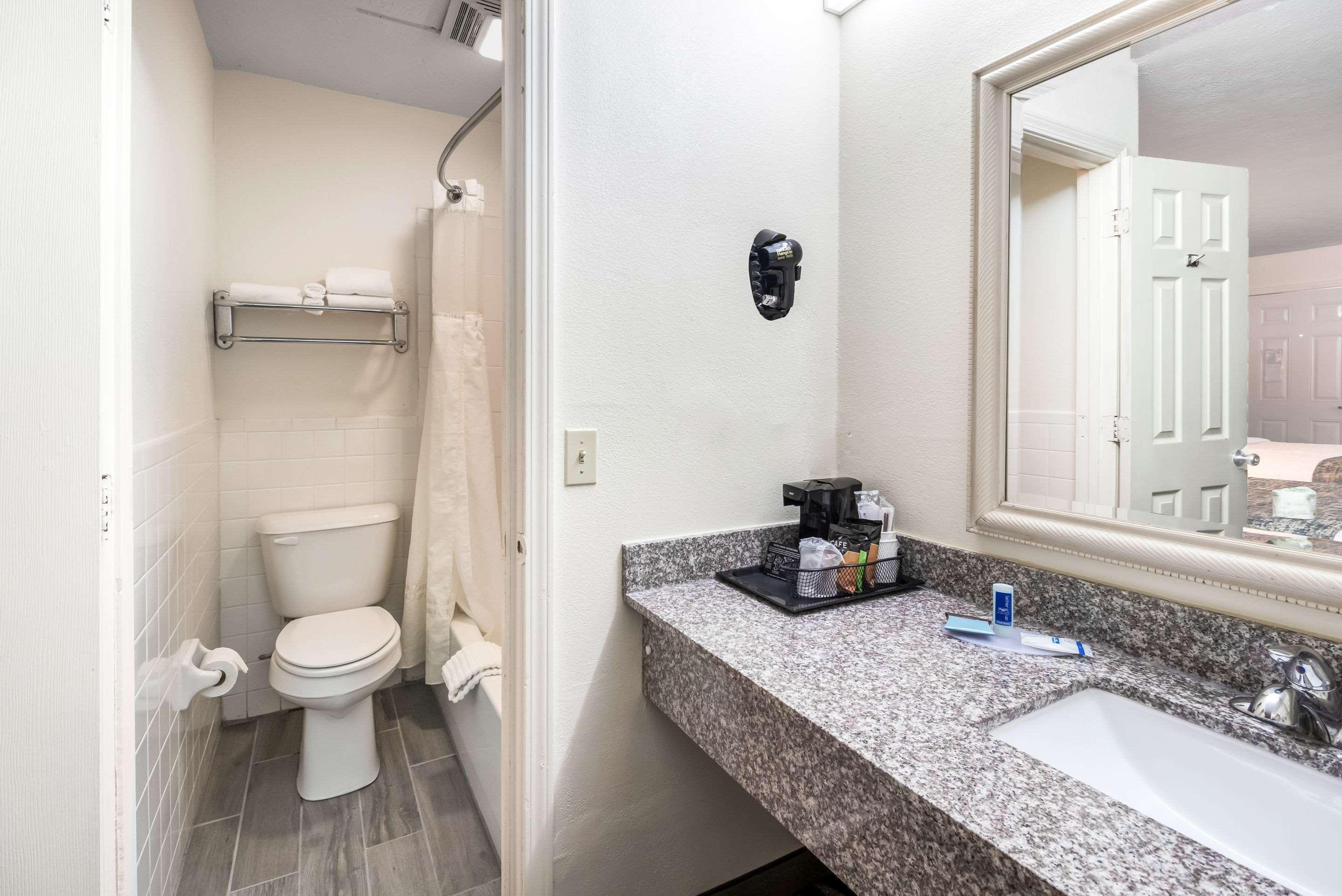 Rodeway Inn Cadiz Dış mekan fotoğraf